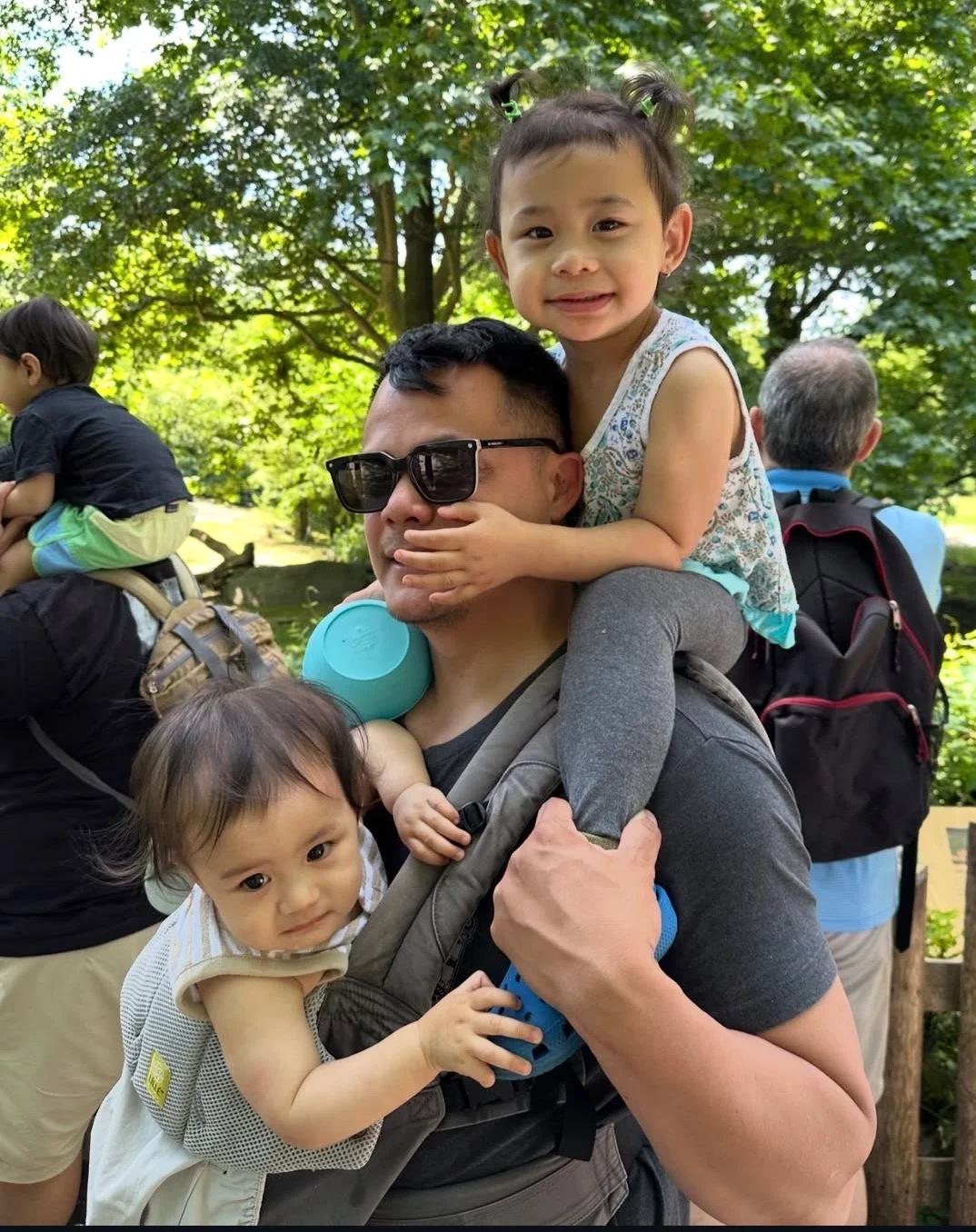 Manny, Founder of Lolaelo